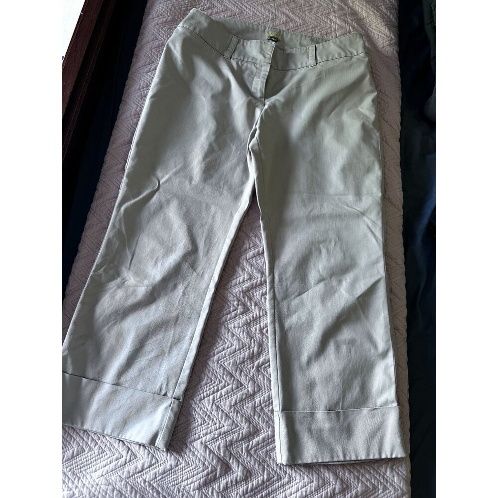 Caslon khaki color cropped flat front pants size 10